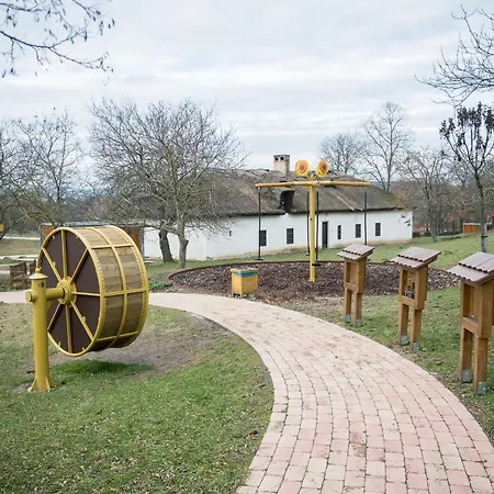 Szantodpusztai Majorsag * Szántód
