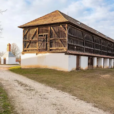 Szantodpusztai Majorsag Appartement
