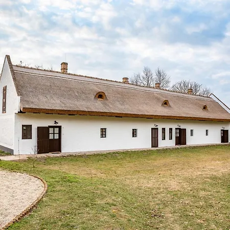 Szantodpusztai Majorsag Appartement